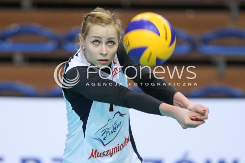  02.03.2015 RZESZOW<br />SIATKOWKA ORLEN LIGA 2014/2015 WOMEN VOLLEYBALL POLAND POLISH ORLENLIGA LEAGUE SEASON 2014/2015<br />MECZ DEVELOPRES SKYRES RZESZOW - POLSKI CUKIER MUSZYNIANKA MKS MUSZYNA<br />N/Z PAULINA MAJ - ERWARDT SYLWETKA <br /> 