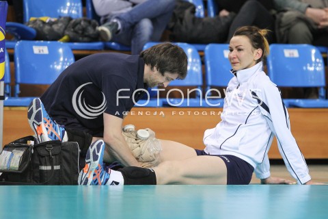  02.03.2015 RZESZOW<br />SIATKOWKA ORLEN LIGA 2014/2015 WOMEN VOLLEYBALL POLAND POLISH ORLENLIGA LEAGUE SEASON 2014/2015<br />MECZ DEVELOPRES SKYRES RZESZOW - POLSKI CUKIER MUSZYNIANKA MKS MUSZYNA<br />N/Z SYLWIA WOJCIESKA BOL URAZ KONTUZJA<br /> 