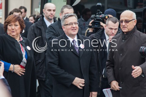  07.03.2015 PIASECZNO<br />PREZYDENT RP BRONISLAW KOMOROWSKI W PIASECZNIE<br />N/Z BRONISLAW KOMOROWSKI ANNA KOMOROWSKA ZDZISLAW LIS<br /> 