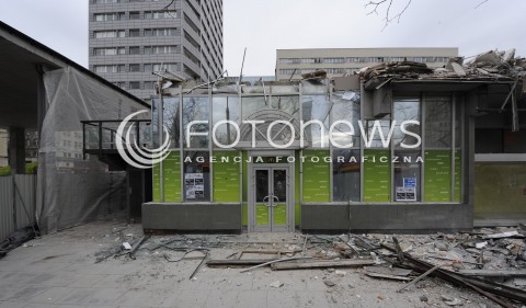  08.03.2015 WARSZAWA <br />
ROZBIORKA DOMU TOWAROWEGO SEZAM<br />
N/Z SEZAM<br />
 