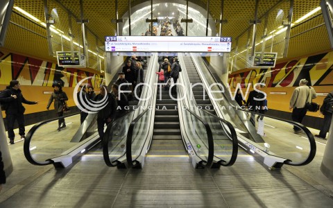  08.03.2015 WARSZAWA <br />OTWARCIE DRUGIEJ LINII METRA<br />N/Z SCHODY RUCHOME<br /> 