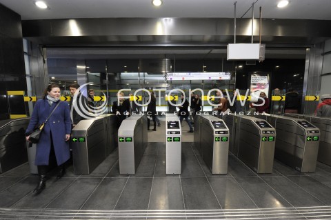  08.03.2015 WARSZAWA <br />OTWARCIE DRUGIEJ LINII METRA<br />N/Z KASOWNIKI BILETOWE<br /> 