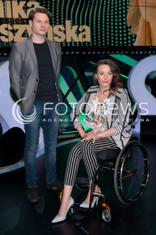  09.03.2015 WARSZAWA TVP<br />PROGRAM TVP1 SWIAT SIE KRECI<br />PREZENTACJA PIOSENKI MONIKI KUSZYNSKIEJ KTORA BEDZIE REPREZENTOWALA POLSKE NA KONKURSIE EUROWIZJI<br />N/Z MONIKA KUSZYNSKA KUBA RACZYNSKI<br /> 