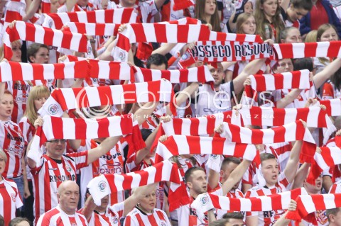  11.03.2015 RZESZOW POLAND<br />SIATKOWKA LIGA MISTRZOW MEN CEV VOLLEYBALL CHAMPIONS LEAGUE 2014/2015 <br />MATCH ASSECO RESOVIA - LOKOMOTIV NOWOSYBIRSK <br />N/Z KIBICE ASSECO RESOVII DOPING EMOCJE FLAGI SZALIKI<br /> 