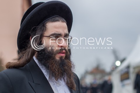  12.03.2015 LEZAJSK <br />PIELGRZYMKA CHASYDOW DO GROBU CADYKA ELIMELECHA WEISSBLUMA W LEZAJSKU W ROCZNICE JEGO SMIERCI. <br />DLA ZYDOW JEST TO JEDNO Z NAJSWIETSZYCH MIEJSC NA ZIEMI.<br /> 