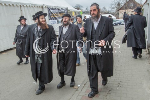  12.03.2015 LEZAJSK <br />PIELGRZYMKA CHASYDOW DO GROBU CADYKA ELIMELECHA WEISSBLUMA W LEZAJSKU W ROCZNICE JEGO SMIERCI. <br />DLA ZYDOW JEST TO JEDNO Z NAJSWIETSZYCH MIEJSC NA ZIEMI.<br /> 