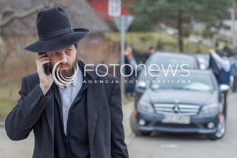  12.03.2015 LEZAJSK <br />PIELGRZYMKA CHASYDOW DO GROBU CADYKA ELIMELECHA WEISSBLUMA W LEZAJSKU W ROCZNICE JEGO SMIERCI. <br />DLA ZYDOW JEST TO JEDNO Z NAJSWIETSZYCH MIEJSC NA ZIEMI.<br /> 