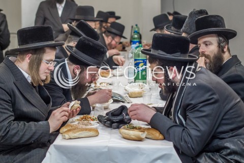  12.03.2015 LEZAJSK <br />PIELGRZYMKA CHASYDOW DO GROBU CADYKA ELIMELECHA WEISSBLUMA W LEZAJSKU W ROCZNICE JEGO SMIERCI. <br />DLA ZYDOW JEST TO JEDNO Z NAJSWIETSZYCH MIEJSC NA ZIEMI.<br /> 