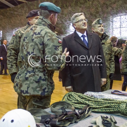  13.03.2015 RZESZOW<br />PREZYDENT RP BRONISLAW KOMOROWSKI NA PODKARPACIU<br />WIZYTA W 21. BRYGADZIE STRZELCOW PODHALANSKICH<br />N/Z BRONISLAW KOMOROWSKI LECH MAJEWSKI (P)<br /> 