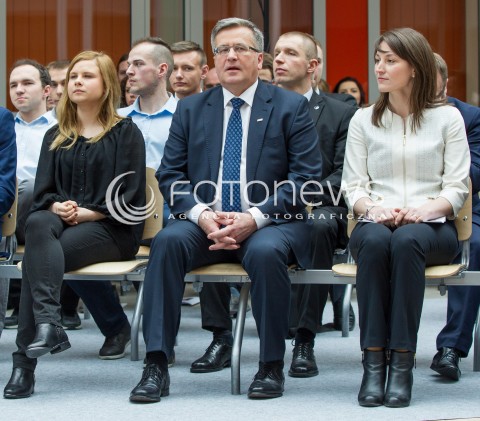  13.03.2015 RZESZOW<br />PREZYDENT RP BRONISLAW KOMOROWSKI NA PODKARPACIU<br />UDZIAL W DEBACIE INNOWACYJNOSC W GOSPODARCE SZANSA DLA MLODYCH NA UNIWERSYTECIE RZESZOWSKIM<br />N/Z BRONISLAW KOMOROWSKI<br /> 