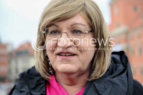  15.03.2015 WARSZAWA<br />ANNA GRODZKA ZBIERA PODPISY<br />N/Z ANNA GRODZKA<br /> 