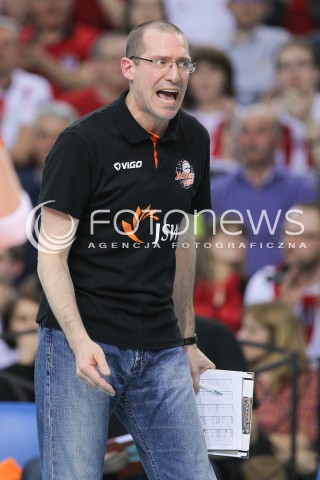  20.03.2015 RZESZOW<br />SIATKOWKA PLUSLIGA 2014/2015 MEN VOLLEYBALL POLAND POLISH PLUS LIGA LEAGUE SEASON 2014/2015 - POLFINAL MECZ NR 3.<br />MECZ ASSECO RESOVIA - JASTRZEBSKI WEGIEL<br />N/Z ROBERTO PIAZZA - TRENER ( HEAD COACH ) SYLWETKA EMOCJE<br /> 