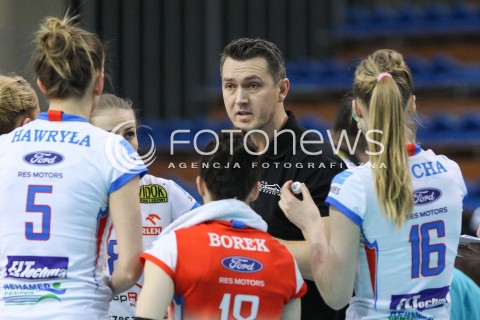  22.03.2015 RZESZOW<br />SIATKOWKA ORLEN LIGA 2014/2015 WOMEN VOLLEYBALL POLAND POLISH ORLENLIGA LEAGUE SEASON 2014/2015<br />MECZ DEVELOPRES SKYRES RZESZOW - PGNIG NAFTA PILA<br />N/Z MARIUSZ WIKTOROWICZ - TRENER ( HEAD COACH ) <br /> 