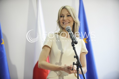 Magdalena Ogórek zebrała pół miliona podpisów