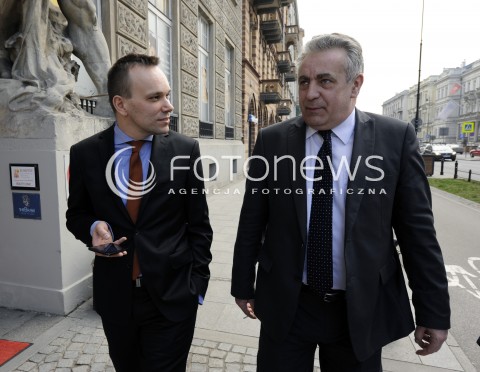  26.03.2015 WARSZAWA <br />MAGDALENA OGOREK ZEBRALA 510000 PODPISOW<br />N/Z TOMASZ KALITA LESZEK ALEKSANDRZAK<br /> 