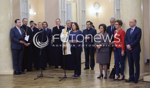  26.03.2015 WARSZAWA <br />WIELKANOC RADY WARSZAWY<br />N/Z PRZEWODNICZACA RADY WARSZAWY EWA DOROTA MALINOWSKA GRUPINSKA SENATOR MAREK BOROWSKI POSEL LIGIA KRAJEWSKA POSEL JOANNA FABISIAK WICEPREZYDENT WARSZAWY JACEK WOJCIECHOWICZ KAPLANI ROZNYCH WYZNAN<br /> 