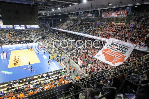  28.03.2015 BERLIN GERMANY<br />SIATKOWKA LIGA MISTRZOW MEN CEV VOLLEYBALL CHAMPIONS LEAGUE FINAL FOUR 2014/2015 - SEMIFINAL<br />MATCH ASSECO RESOVIA RZESZOW - PGE SKRA BELCHATOW<br />N/Z HALA WIDOK VIEW PANORAMA ( MAX SCHMELING HALLE ) TRYBUNY KIBICE ASSECO RESOVII SEKTOROWKA RESOVIACKI CHARRAKTER<br /> 