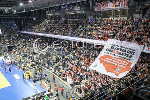  28.03.2015 BERLIN GERMANY<br />SIATKOWKA LIGA MISTRZOW MEN CEV VOLLEYBALL CHAMPIONS LEAGUE FINAL FOUR 2014/2015 - SEMIFINAL<br />MATCH ASSECO RESOVIA RZESZOW - PGE SKRA BELCHATOW<br />N/Z HALA WIDOK VIEW PANORAMA ( MAX SCHMELING HALLE ) TRYBUNY KIBICE ASSECO RESOVII SEKTOROWKA RESOVIACKI CHARRAKTER<br /> 