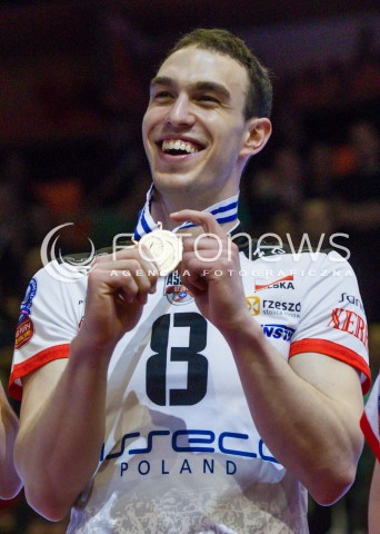  29.03.2015 BERLIN GERMANY<br />SIATKOWKA LIGA MISTRZOW MEN CEV VOLLEYBALL CHAMPIONS LEAGUE FINAL FOUR 2014/2015 - FINAL<br />MATCH ASSECO RESOVIA - ZENIT KAZAN<br />N/Z SIATKARZE DRUZYNA ASSECO RESOVII - DEKORACJA RADOSC EMOCJE - II MIEJSCE ( SREBRNY MEDAL ) - RADOSC EMOCJE MEDALE - MARKO IVOVIC<br /> 