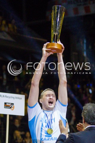  29.03.2015 BERLIN GERMANY<br />SIATKOWKA LIGA MISTRZOW MEN CEV VOLLEYBALL CHAMPIONS LEAGUE FINAL FOUR 2014/2015 - FINAL<br />MATCH ASSECO RESOVIA - ZENIT KAZAN<br />N/Z SIATKARZE DRUZYNA ZENITA KAZAN - DEKORACJA RADOSC EMOCJE - I MIEJSCE ( ZLOTY MEDAL ) - RADOSC EMOCJE MEDALE - NIKOLAY APALIKOV <br /> 