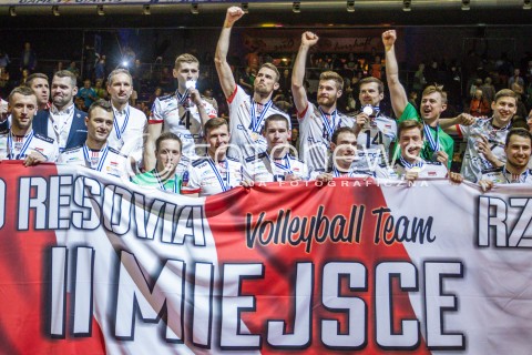  29.03.2015 BERLIN GERMANY<br />SIATKOWKA LIGA MISTRZOW MEN CEV VOLLEYBALL CHAMPIONS LEAGUE FINAL FOUR 2014/2015 - FINAL<br />MATCH ASSECO RESOVIA - ZENIT KAZAN<br />N/Z SIATKARZE ASSECO RESOVII ZDJECIE GRUPOWE GRUPOWKA - II MIEJSCE ( SREBRNY MEDAL ) - RADOSC EMOCJE MEDALE DEKORACJA<br /> 
