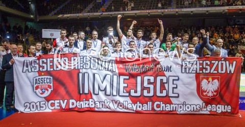  29.03.2015 BERLIN GERMANY<br />SIATKOWKA LIGA MISTRZOW MEN CEV VOLLEYBALL CHAMPIONS LEAGUE FINAL FOUR 2014/2015 - FINAL<br />MATCH ASSECO RESOVIA - ZENIT KAZAN<br />N/Z SIATKARZE ASSECO RESOVII ZDJECIE GRUPOWE GRUPOWKA - II MIEJSCE ( SREBRNY MEDAL ) - RADOSC EMOCJE MEDALE DEKORACJA<br /> 