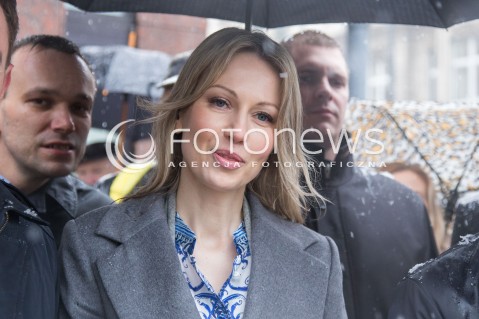  02.04.2015 LODZ<br />WIZYTA MAGDALENY OGOREK W LODZI<br />SPACER ULICA PIOTRKOWSKA<br />N/Z MAGDALENA OGOREK<br /> 