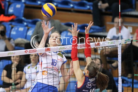  11.04.2015 RZESZOW <br />SIATKOWKA ORLEN LIGA 2014/2015 WOMEN VOLLEYBALL POLAND POLISH ORLENLIGA LEAGUE SEASON 2014/2015 <br />MECZ DEVELOPRES SKYRES RZESZOW - SK BANK LEGIONOVIA LEGIONOWO<br />N/Z EMILIA MUCHA <br /> 