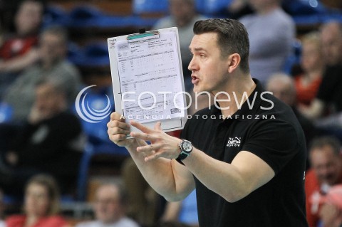  11.04.2015 RZESZOW <br />SIATKOWKA ORLEN LIGA 2014/2015 WOMEN VOLLEYBALL POLAND POLISH ORLENLIGA LEAGUE SEASON 2014/2015 <br />MECZ DEVELOPRES SKYRES RZESZOW - SK BANK LEGIONOVIA LEGIONOWO<br />N/Z MARCIN WOJTOWICZ - TRENER ( HEAD COACH ) <br /> 