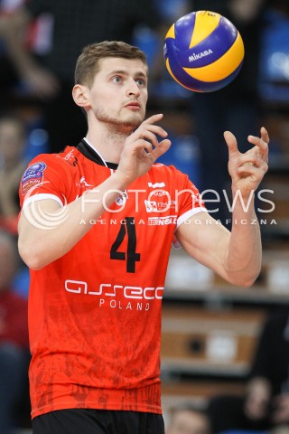  11.04.2015 RZESZOW <br />SIATKOWKA MEN VOLLEYBALL SEASON 2014/2015 <br />MECZ SPARINGOWY<br />ASSECO RESOVIA RZESZOW - VFB FRIEDRICHSHAFEN<br />N/Z PIOTR NOWAKOWSKI SYLWETKA<br /> 