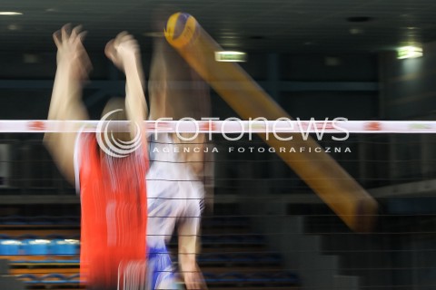  11.04.2015 RZESZOW <br />SIATKOWKA MEN VOLLEYBALL SEASON 2014/2015 <br />MECZ SPARINGOWY<br />ASSECO RESOVIA RZESZOW - VFB FRIEDRICHSHAFEN<br />N/Z ZDJECIE ARTYSTYCZNE - DLUGI CZAS NASWIETLANIA ( ART PHOTO ) SIATKARSKI GWOZDZ ATAK<br /> 