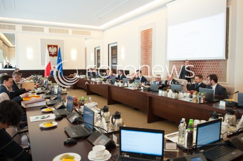  14.04.2015 WARSZAWA <br />
POSIEDZENIE RADY MINISTROW <br />
N/Z RADA MINISTROW<br />
 