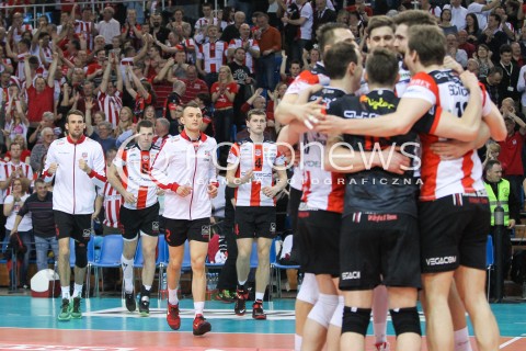  15.04.2015 RZESZOW<br />SIATKOWKA PLUSLIGA 2014/2015 MEN VOLLEYBALL POLAND POLISH PLUS LIGA LEAGUE SEASON 2014/2015 - FINAL 1. MECZ<br />MECZ ASSECO RESOVIA - LOTOS TREFL GDANSK<br />N/Z PAUL LOTMAN PIOTR NOWAKOWSKI RAFAL BUSZEK RADOSC EMOCJE WYGRANA EMOCJE ZWYCIESTWO <br /> 
