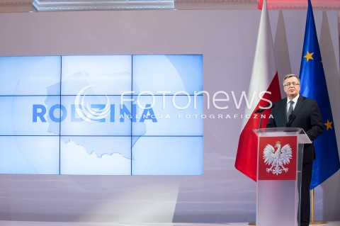  15.04.2015 WARSZAWA<br />PODSUMOWANIE 5 LAT PREZYDENTURY PREZYDENTA BRONISLAWA KOMOROWSKIEGO - LACZY NAS POLSKA<br />N/Z PREZYDENT RP BRONISLAW KOMOROWSKI<br /> 