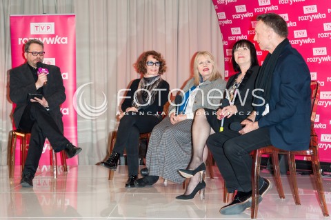  15.04.2015 WARSZAWA <br />DRUGIE URODZINY TVP ROZRYWKA<br />N/Z TOMASZ RACZEK OLGA LIPINSKA  BARBARA WRZESINSKA  HANNA SLESZYNSKA MARCIN TYNIEC<br /> 