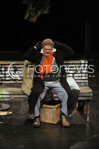  16.04.2015 WARSZAWA <br />PROBA MEDIALNA SPEKTAKLU ANTYGONA W NOWYM JORKU TEATRU IMKA<br />N/Z SIERGIEJ BIEREZKO SASZA<br /> 
