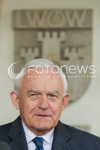  16.04.2015 RZESZOW<br />WIZYTA PRZEWODNICZACEGO SLD LESZKA MILLERA NA PODKARPACIU<br />N/Z LESZEK MILLER<br /> 