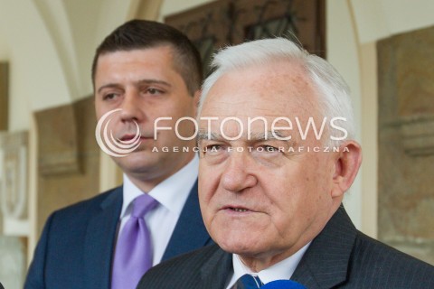  16.04.2015 RZESZOW<br />WIZYTA PRZEWODNICZACEGO SLD LESZKA MILLERA NA PODKARPACIU<br />N/Z LESZEK MILLER POSEL TOMASZ KAMINSKI<br /> 