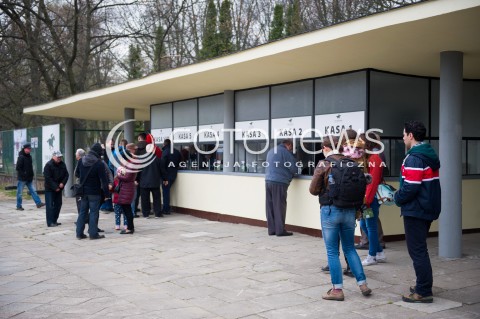  19.04.2015 WARSZAWA TOR SLUZEWIEC<br />OTWARCIE SEZONU WYSCIGOW KONNYCH 2015<br />N/Z KASA BILETOWA<br /> 