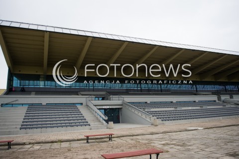  19.04.2015 WARSZAWA TOR SLUZEWIEC<br />OTWARCIE SEZONU WYSCIGOW KONNYCH 2015<br />N/Z BUDYNEK TRYBUNA DLA WIDZOW<br /> 