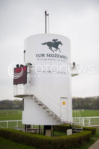  19.04.2015 WARSZAWA TOR SLUZEWIEC<br />OTWARCIE SEZONU WYSCIGOW KONNYCH 2015<br />N/Z BOMBA<br /> 