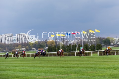  19.04.2015 WARSZAWA TOR SLUZEWIEC<br />OTWARCIE SEZONU WYSCIGOW KONNYCH 2015<br />N/Z WYSCIG<br /> 