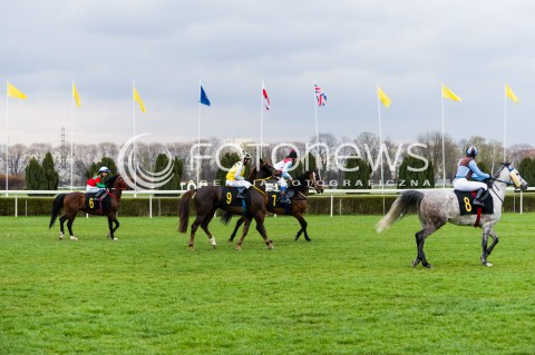  19.04.2015 WARSZAWA TOR SLUZEWIEC<br />OTWARCIE SEZONU WYSCIGOW KONNYCH 2015<br />N/Z PREZENTACJA KONI PRZED WYSCIGIEM<br /> 