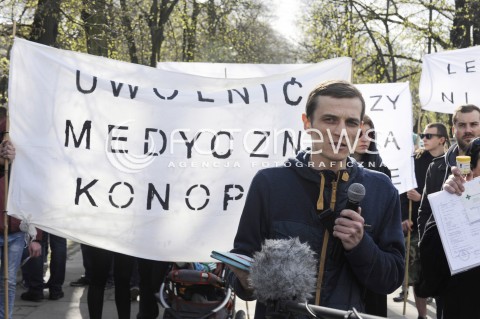  20.04.2015 WARSZAWA<br />PROTEST WOLNYCH KONOPI<br />N/Z JAKUB GAJEWSKI<br /> 