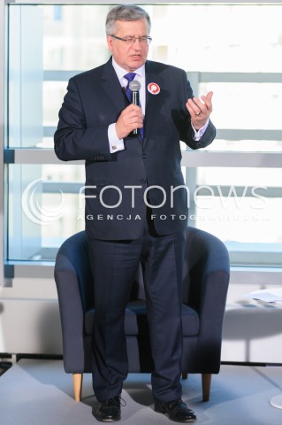  22.04.2015 WARSZAWA<br />SPOTKANIE PREZYDENTA Z MLODYMI PRZEDSIEBIORCAMI W SIEDZIBIE GOOGLE W WARSZAWIE<br />N/Z PREZYDENT RP BRONISLAW KOMOROWSKI<br /> 