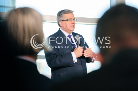  22.04.2015 WARSZAWA<br />SPOTKANIE PREZYDENTA Z MLODYMI PRZEDSIEBIORCAMI W SIEDZIBIE GOOGLE W WARSZAWIE<br />N/Z PREZYDENT RP BRONISLAW KOMOROWSKI<br /> 