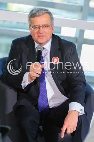  22.04.2015 WARSZAWA<br />SPOTKANIE PREZYDENTA Z MLODYMI PRZEDSIEBIORCAMI W SIEDZIBIE GOOGLE W WARSZAWIE<br />N/Z PREZYDENT RP BRONISLAW KOMOROWSKI<br /> 