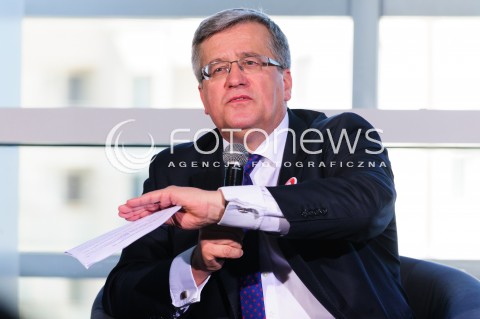  22.04.2015 WARSZAWA<br />SPOTKANIE PREZYDENTA Z MLODYMI PRZEDSIEBIORCAMI W SIEDZIBIE GOOGLE W WARSZAWIE<br />N/Z PREZYDENT RP BRONISLAW KOMOROWSKI<br /> 