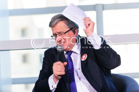  22.04.2015 WARSZAWA<br />SPOTKANIE PREZYDENTA Z MLODYMI PRZEDSIEBIORCAMI W SIEDZIBIE GOOGLE W WARSZAWIE<br />N/Z PREZYDENT RP BRONISLAW KOMOROWSKI<br /> 