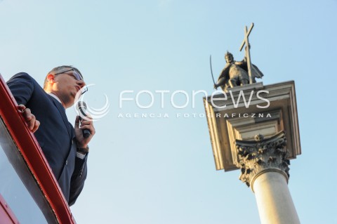  23.04.2015 WARSZAWA <br />WIELKI WIEC WYBORCZY JANUSZA KORWIN MIKKE<br />N/Z PRZEMYSLAW WIPLER KOLUMNA ZYGMUNTA<br /> 